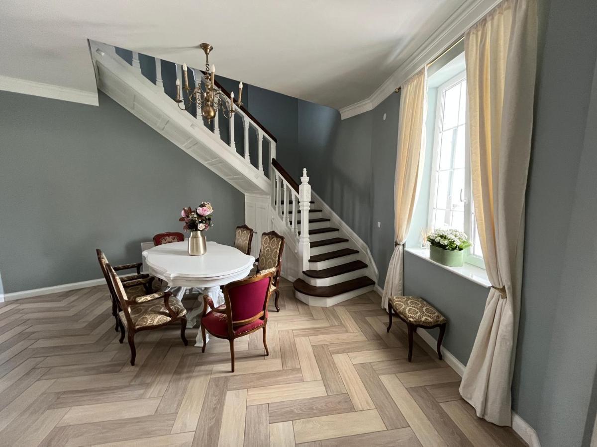Апартаменты The Corner House Хунедоара Экстерьер фото